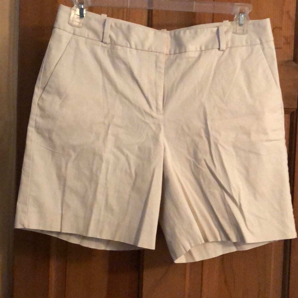 Ann Taylor Lift Shorts Size 10